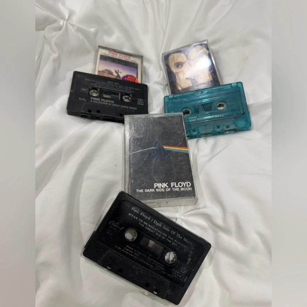 Lot of (3) Vintage Pink Floyd Cassette Tapes - Picture 3 of 6